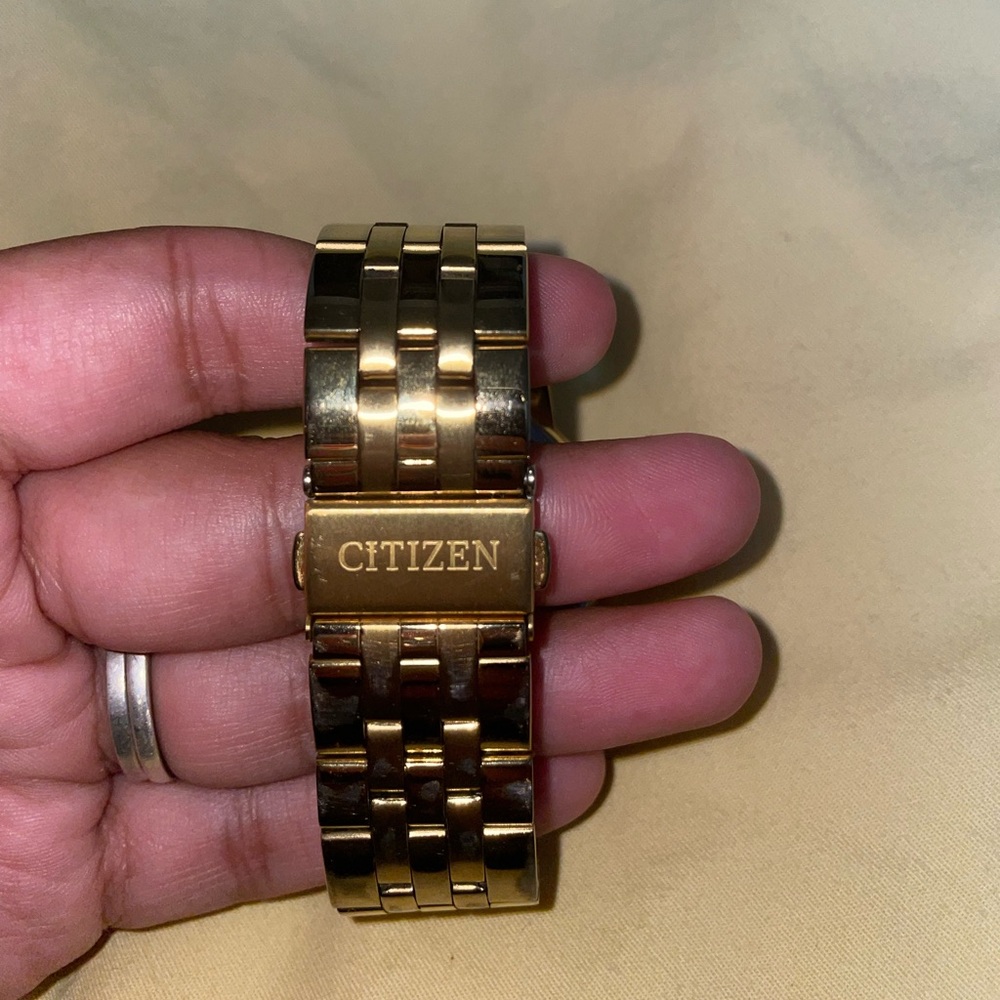 CITIZEN WATCH - Picture 2 of 2
